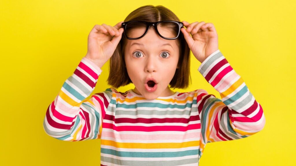 16 Vintage Parenting Hacks That Will Make You Cringe (or Laugh!) 14 kid surprised