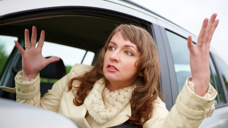 You Might Be a Bad Driver if You Do These 20 Things 2 woman bad driver