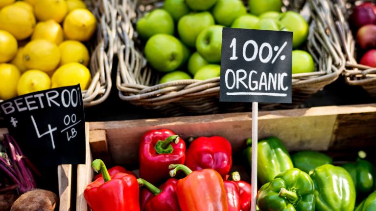 18 Truths About Organic Food That Might Surprise You 4 organic food vegtables